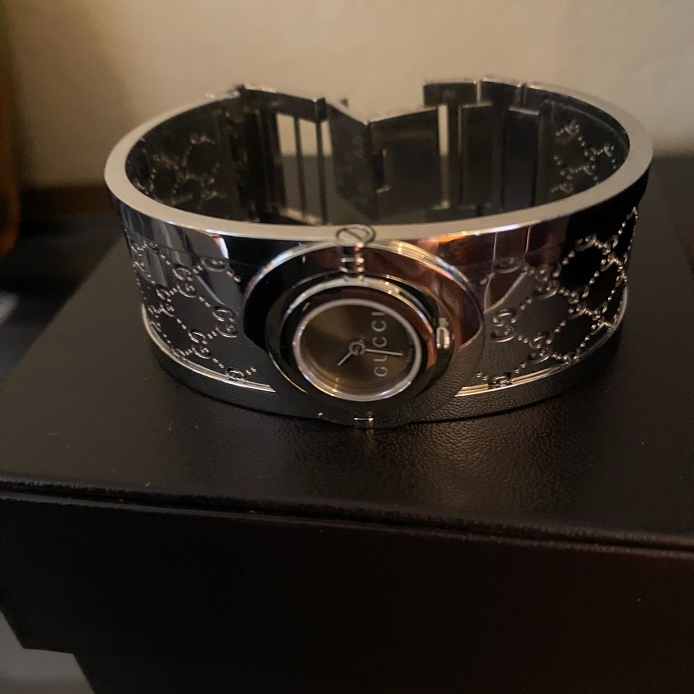 Gucci Twirl Small Steel Women’s  Watch